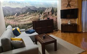 Apartament Maki
